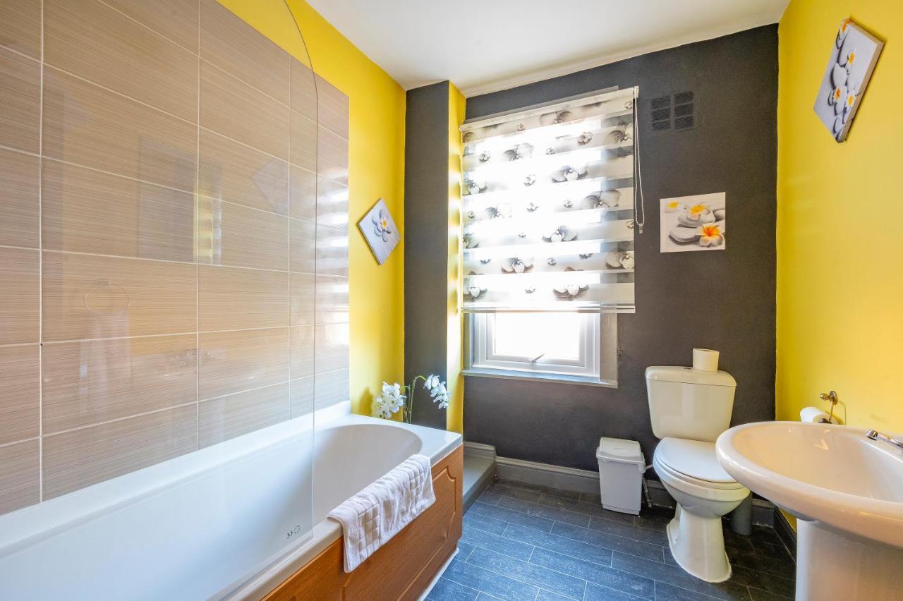 *1Es* For Your Most Relaxed & Cosy Stay + Free Parking + Free Fast Wifi * Leeds  Dış mekan fotoğraf